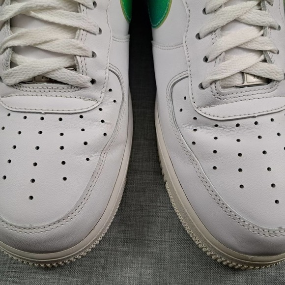 Athletic_Shoes